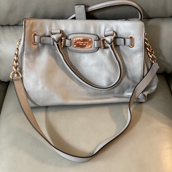 Like new taupe gray Michael Kors purse - Picture 8 of 8